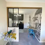 Appartement Les Esclafidous, Centre Ville- Proche Arenes & Maison Carree